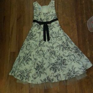 Girls dress